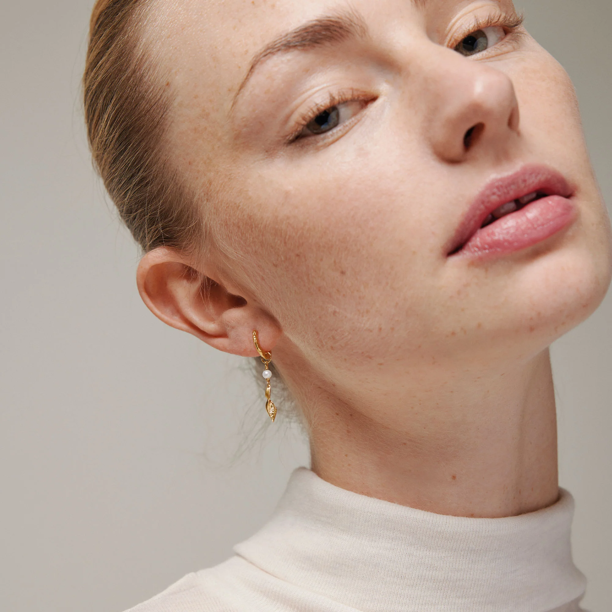 Hoops, May - Image 2